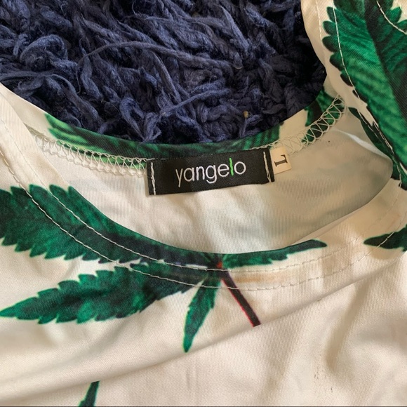 COPY - Weed crop top - Picture 5 of 5